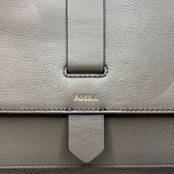 Fossil Kinley Gray Pebbled Leather Adjustable Crossbody Shoulder Bag Purse - Picture 4 of 13